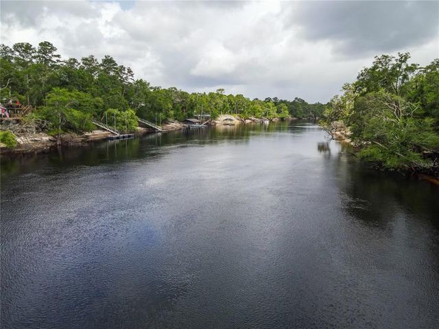 148 SE RIVERSIDE WEST DRIVE, Branford, FL 32008