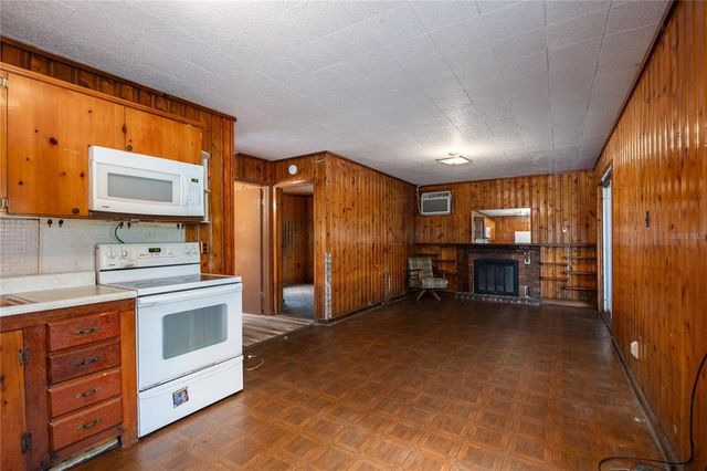148 SE RIVERSIDE WEST DRIVE, Branford, FL 32008