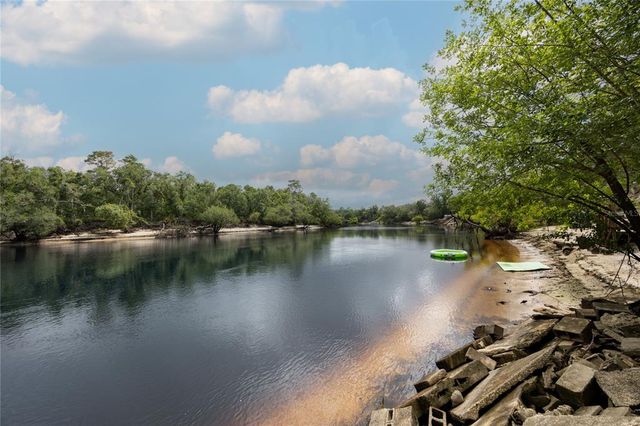 148 SE RIVERSIDE WEST DRIVE, Branford, FL 32008