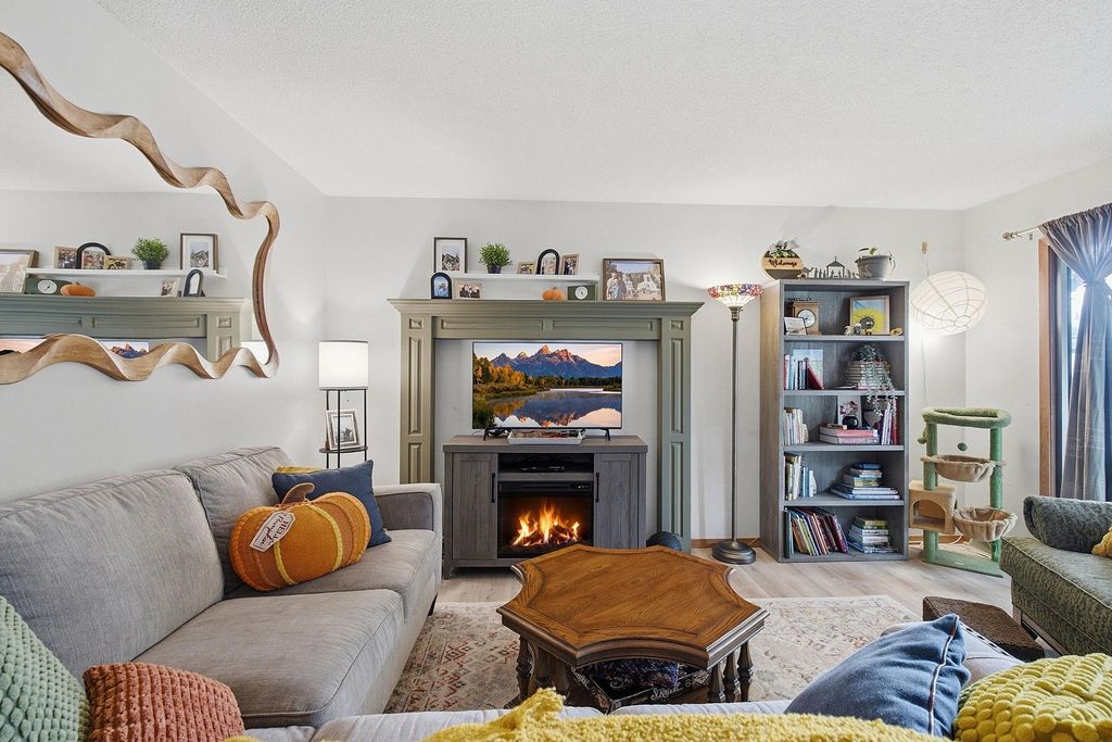 1016 Jackson Street S, Shakopee, MN 55379 — photo 4