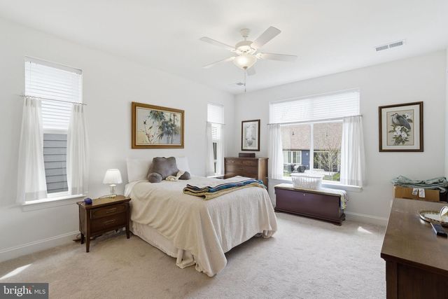 152 MILKWEED DR, Lake Frederick, VA 22630
