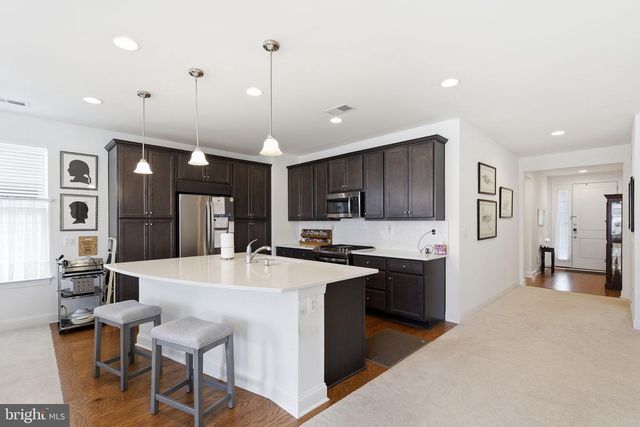 152 MILKWEED DR, Lake Frederick, VA 22630