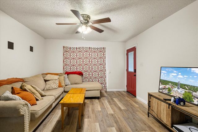 605-607 Clay Street, Glen Rose, TX 76043