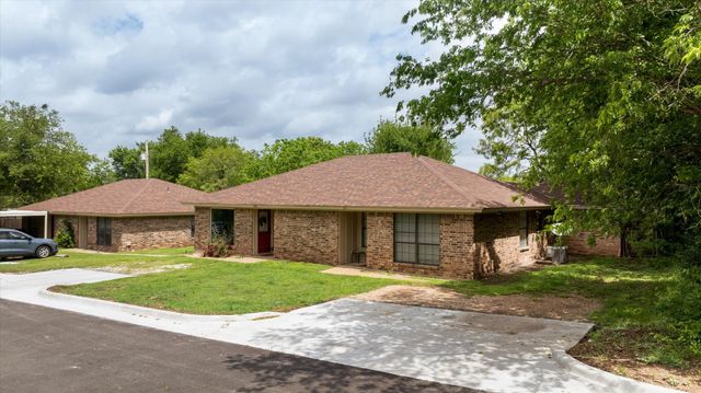 605-607 Clay Street, Glen Rose, TX 76043