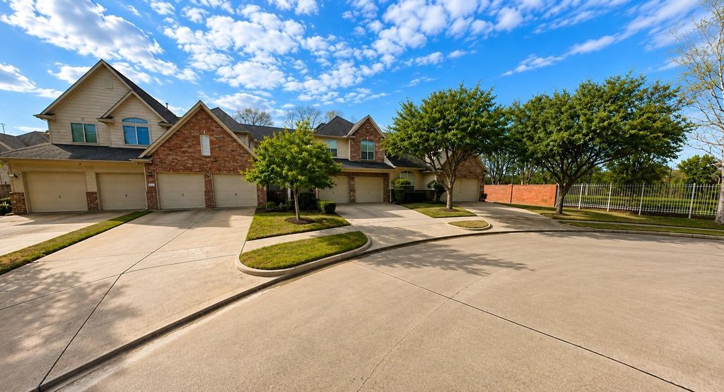 2219 Ridge Wood Lane, Sugar Land, TX 77479