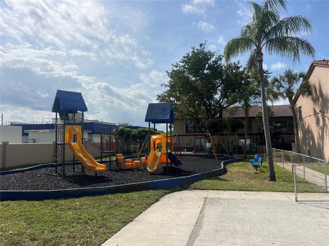 5112 Sheridan St 2, Hollywood, FL 33021