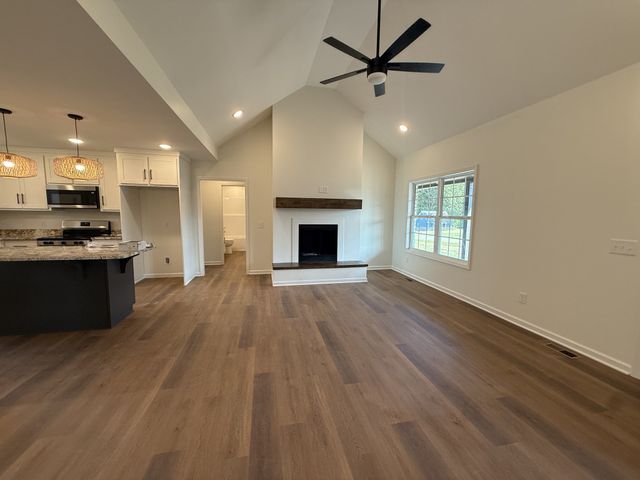 155 Applehill Drive, Lafayette, TN 37083