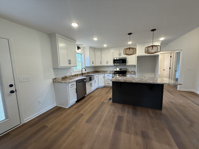 155 Applehill Drive, Lafayette, TN 37083