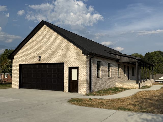 155 Applehill Drive, Lafayette, TN 37083