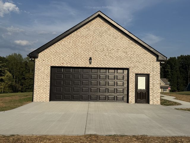 155 Applehill Drive, Lafayette, TN 37083