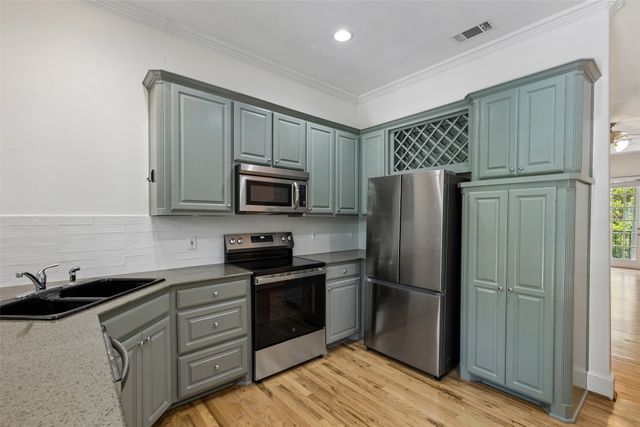5726 La Vista Drive, Dallas, TX 75206