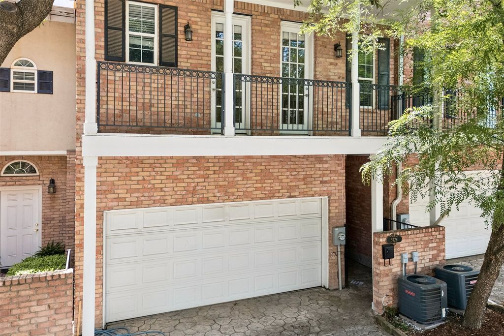 5726 La Vista Drive, Dallas, TX 75206