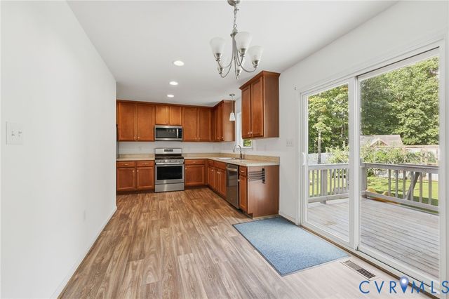 15719 Chantry Dr, Chesterfield, VA 23838