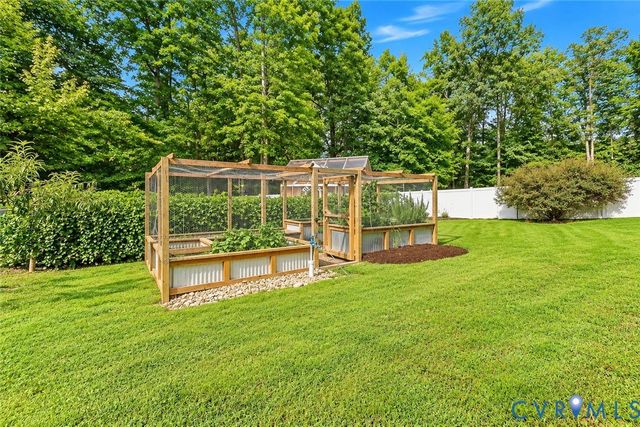 15719 Chantry Dr, Chesterfield, VA 23838