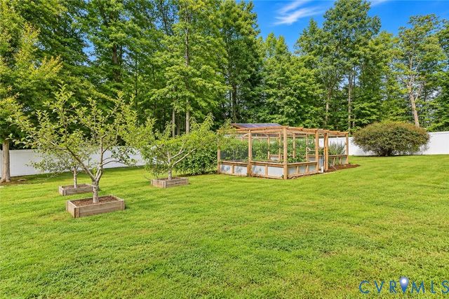 15719 Chantry Dr, Chesterfield, VA 23838