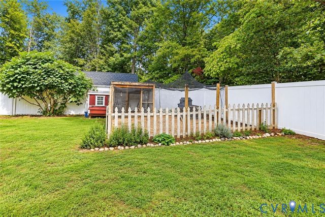 15719 Chantry Dr, Chesterfield, VA 23838