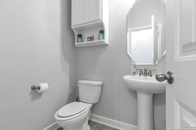1611 Snowy Owl, San Antonio, TX 78245