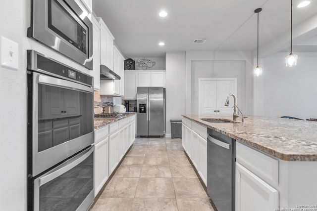 1611 Snowy Owl, San Antonio, TX 78245