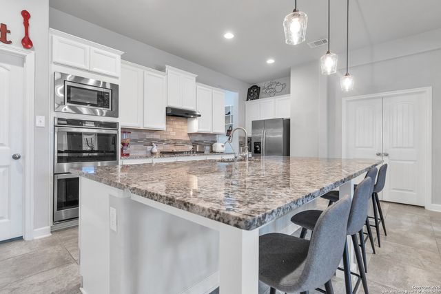 1611 Snowy Owl, San Antonio, TX 78245
