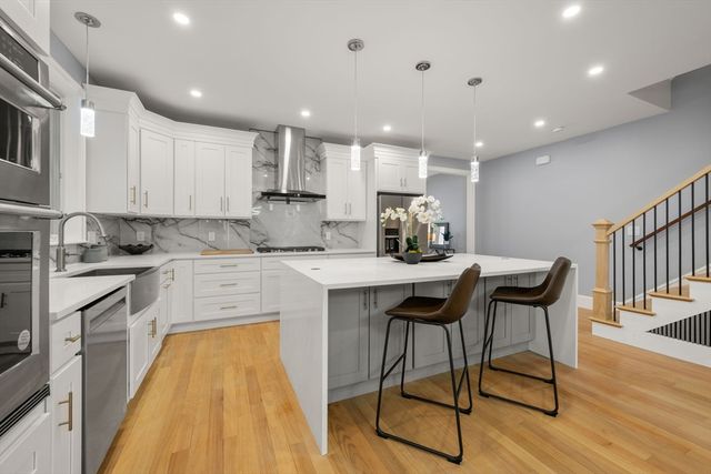 669 Boylston St 669, Newton, MA 02459