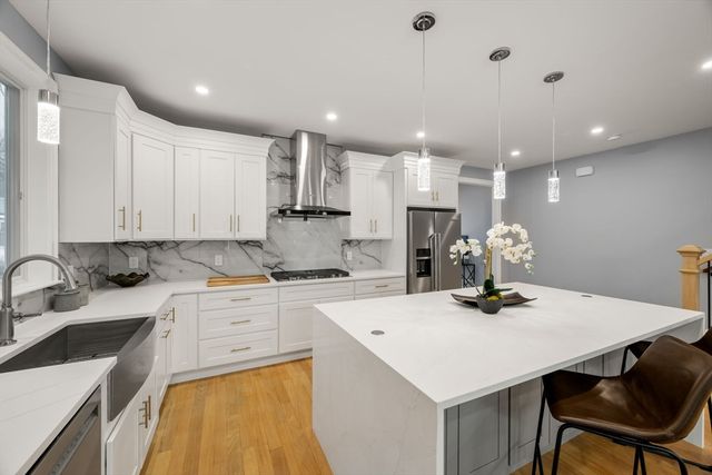 669 Boylston St 669, Newton, MA 02459