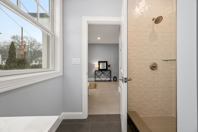 669 Boylston St 669, Newton, MA 02459