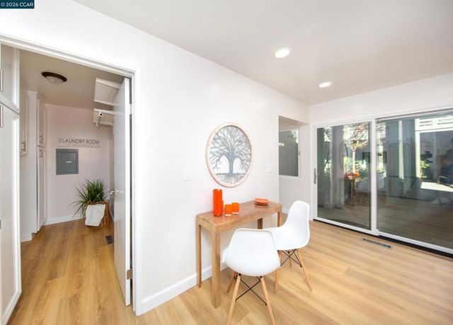 600 Terra California Dr 4, Walnut Creek, CA 94595