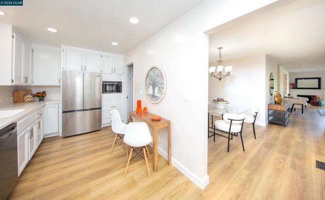 600 Terra California Dr 4, Walnut Creek, CA 94595