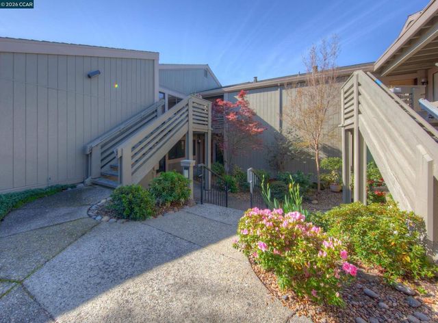 600 Terra California Dr 4, Walnut Creek, CA 94595