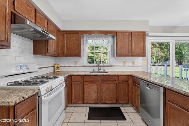 7 Joseph Drive, Lincroft, NJ 07738