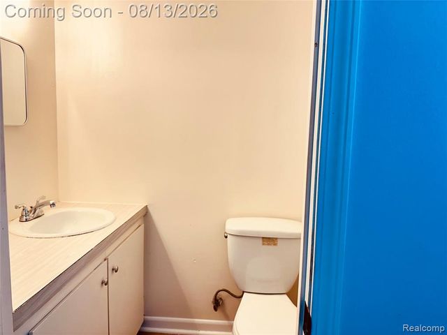 8659 Harding Street, Center Line, MI 48015