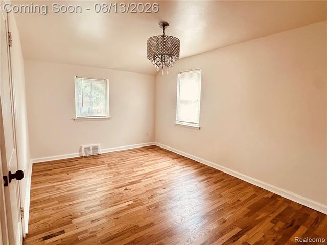 8659 Harding Street, Center Line, MI 48015