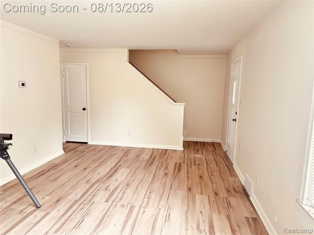 8659 Harding Street, Center Line, MI 48015