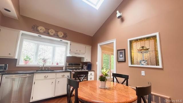 322 Grover Avenue N, Massapequa Park, NY 11762