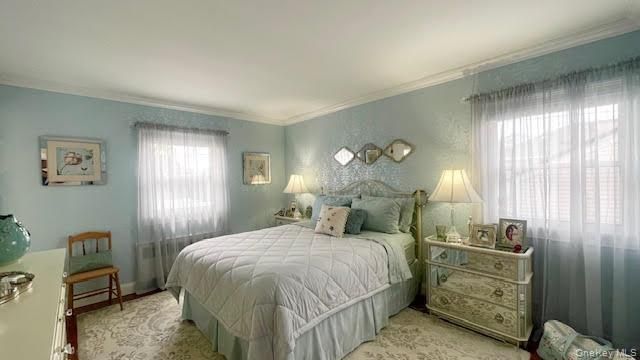 322 Grover Avenue N, Massapequa Park, NY 11762