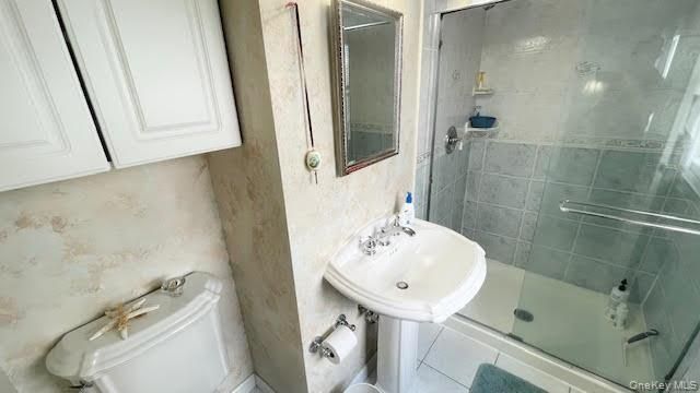 322 Grover Avenue N, Massapequa Park, NY 11762