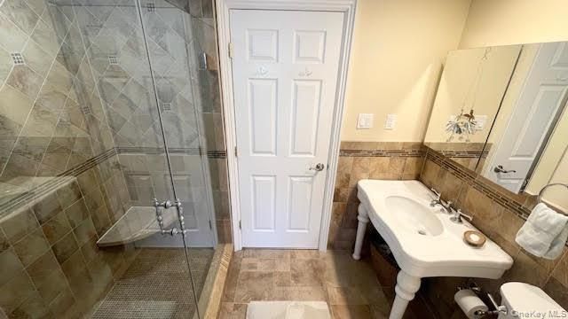 322 Grover Avenue N, Massapequa Park, NY 11762