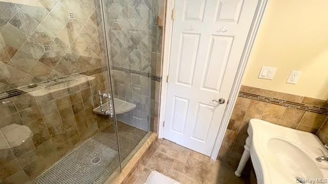 322 Grover Avenue N, Massapequa Park, NY 11762