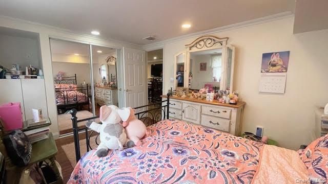 322 Grover Avenue N, Massapequa Park, NY 11762