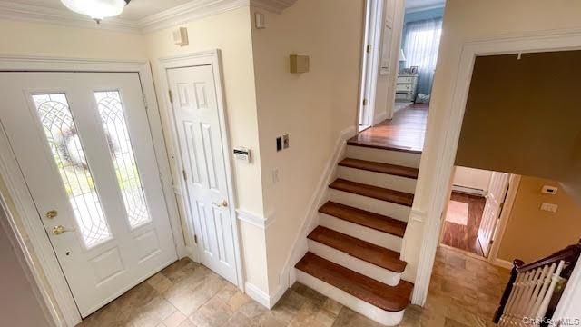 322 Grover Avenue N, Massapequa Park, NY 11762