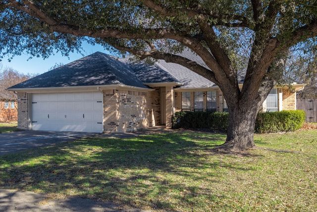 7124 Windhaven Road, North Richland Hills, TX 76182