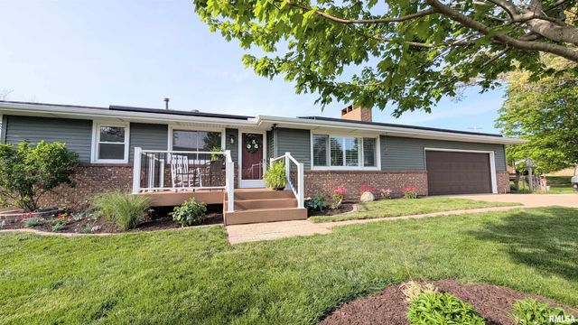 506 HILLCREST Drive, Washington, IL 61571