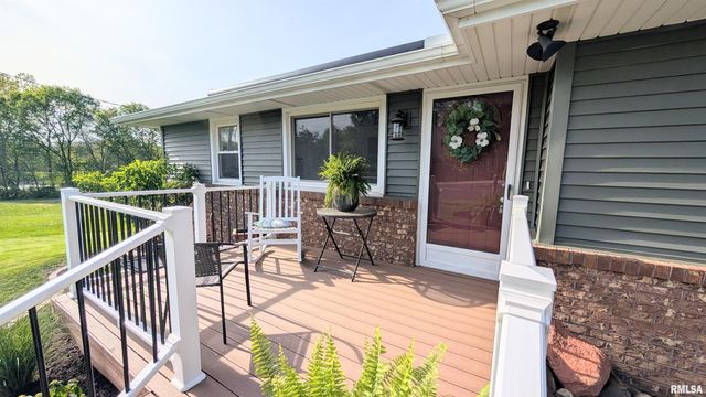 506 HILLCREST Drive, Washington, IL 61571
