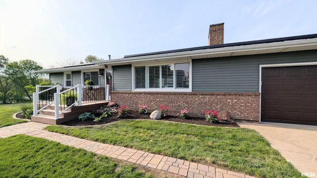 506 HILLCREST Drive, Washington, IL 61571