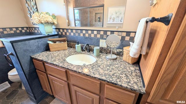 506 HILLCREST Drive, Washington, IL 61571