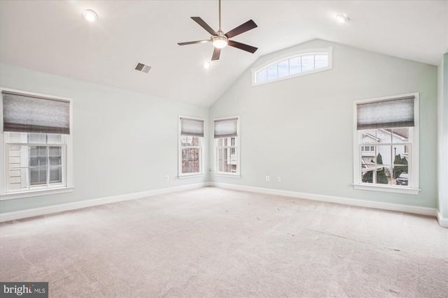 1310 S GLEBE RD, Arlington, VA 22204