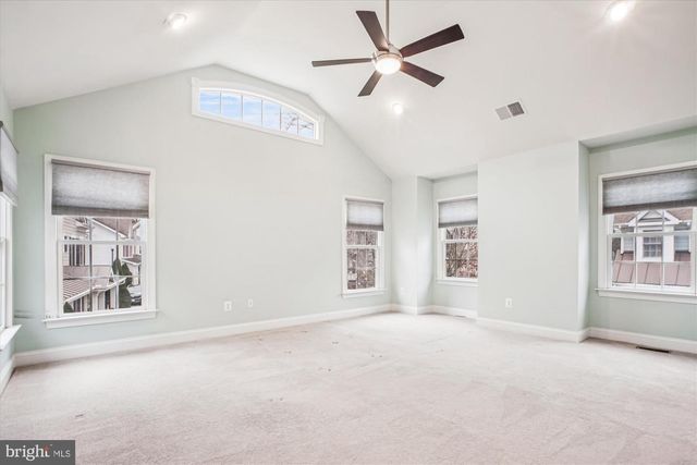 1310 S GLEBE RD, Arlington, VA 22204