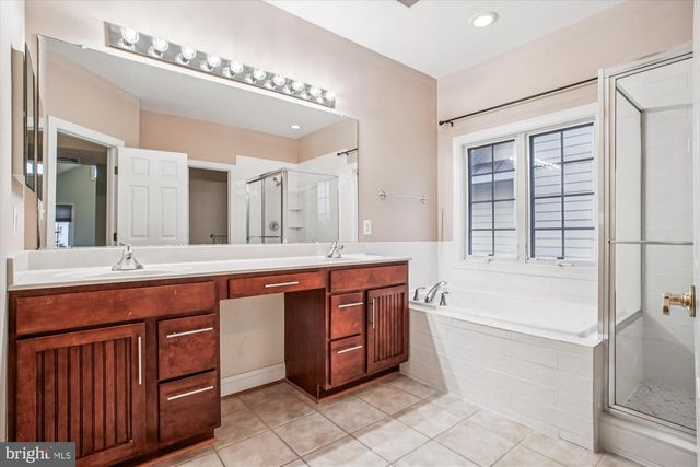 1310 S GLEBE RD, Arlington, VA 22204