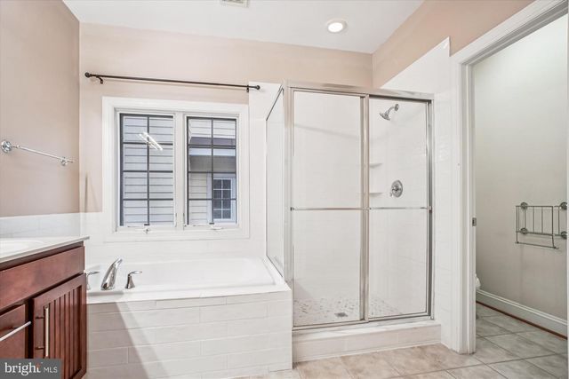 1310 S GLEBE RD, Arlington, VA 22204