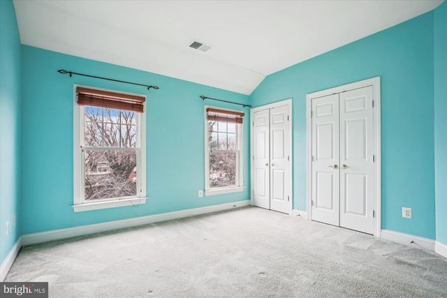 1310 S GLEBE RD, Arlington, VA 22204